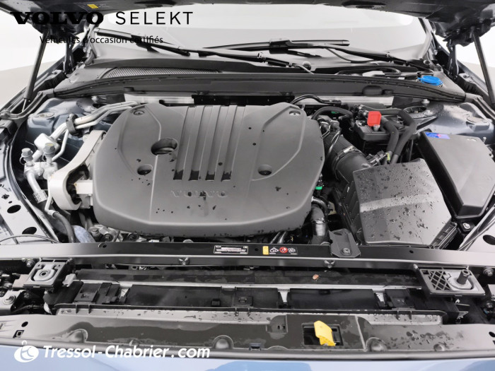 Volvo V60 Nouveau Micro hybride essence B4 197 ch DCT7 Ultra Style Dark