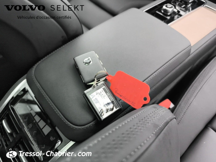 Volvo XC90 T8 AWD Hybride Rechargeable 455 ch Geartronic 8 7pl Ultra Style Dark