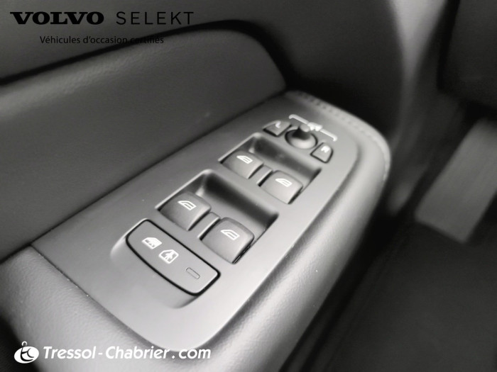 Volvo XC60 T6 AWD Hybride rechargeable 253 ch+145 ch Geartronic 8 Plus Style Dark