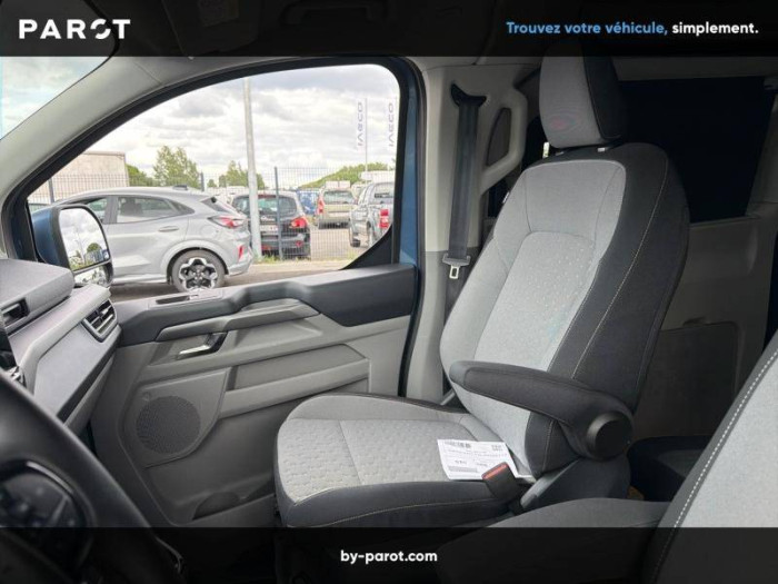 Ford TRANSIT CUSTOM NUGGET 320 L1H1 2.0 EcoBlue 150 ch Titanium