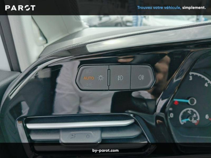 Ford GRAND TOURNEO CONNECT 2.0 EcoBlue 102 BVM6 Titanium