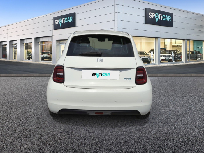 Fiat 500e BERLINE MY22 SERIE 1 STEP 2 500 e 95 ch Action