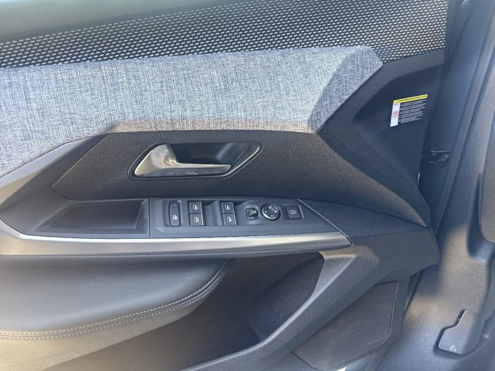 Peugeot 3008 Nouveau Hybrid 145 e-DCS6 GT