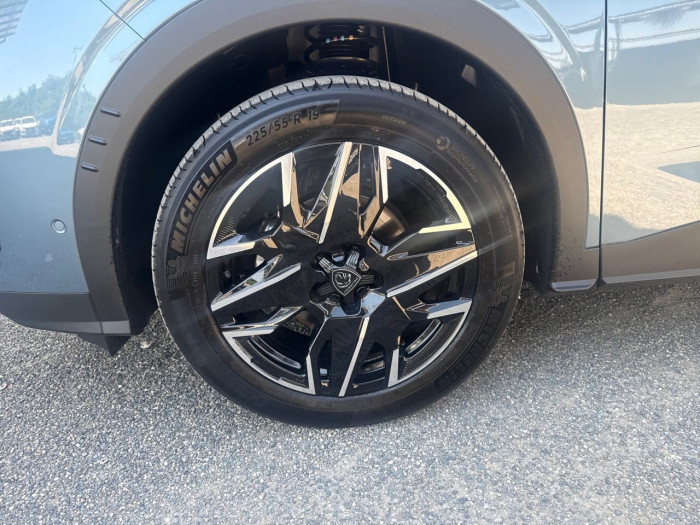 Peugeot 3008 Nouveau Hybrid 145 e-DCS6 GT