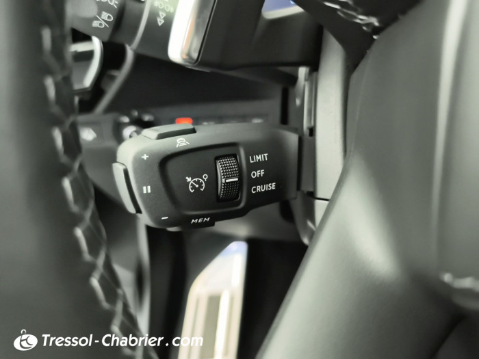 DS DS7 CROSSBACK Hybride E-Tense 300 EAT8 4x4 Louvre
