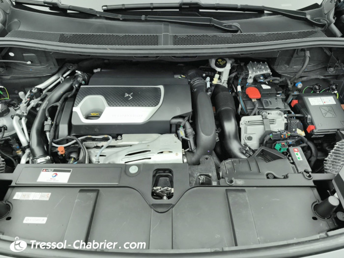 DS DS7 CROSSBACK Hybride E-Tense 300 EAT8 4x4 Louvre