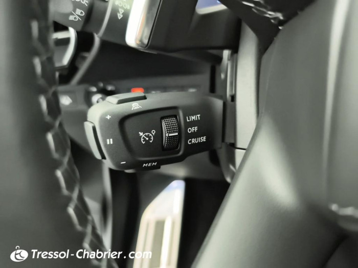 DS DS7 CROSSBACK Hybride E-Tense 300 EAT8 4x4 Louvre
