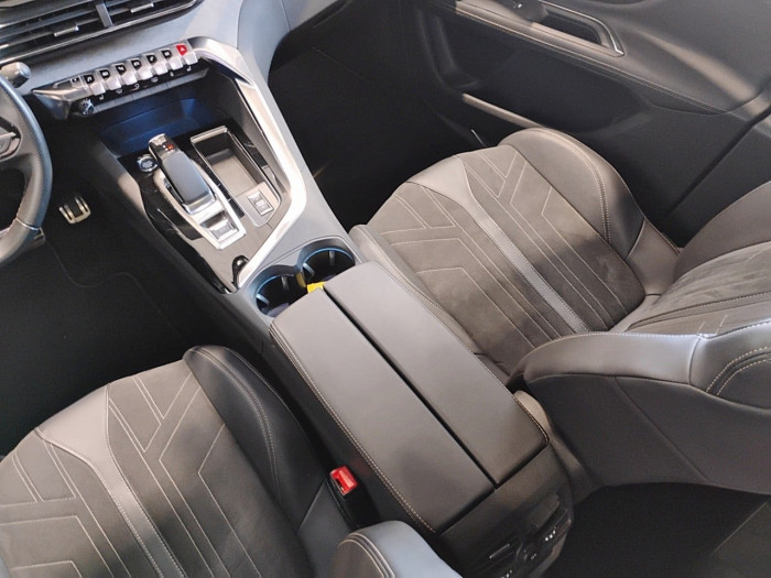 Peugeot 3008 Hybrid 225 e-EAT8 GT