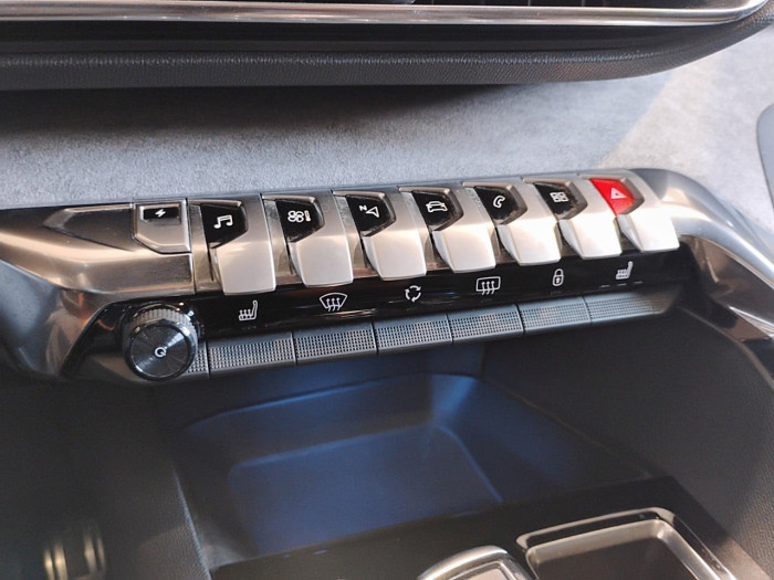 Peugeot 3008 Hybrid 225 e-EAT8 GT