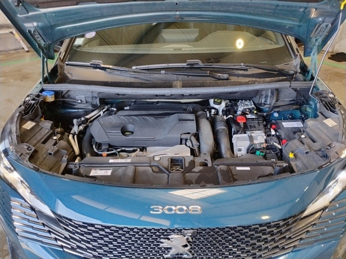 Peugeot 3008 Hybrid 225 e-EAT8 GT