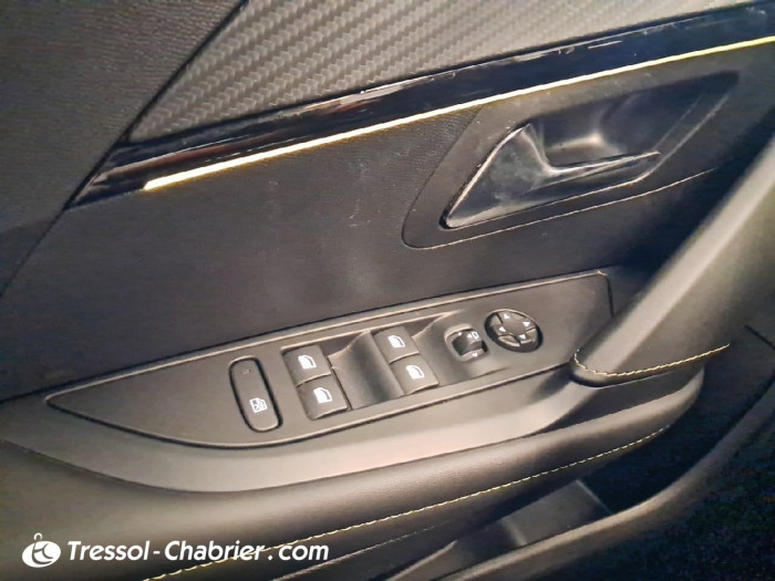 Peugeot 208 Hybrid 145 ch e-DCS6 GT