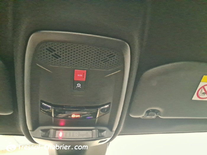 Peugeot 208 Hybrid 145 ch e-DCS6 GT