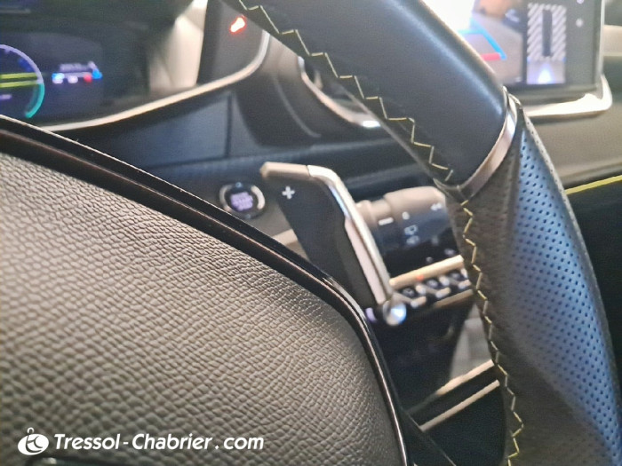 Peugeot 208 Hybrid 145 ch e-DCS6 GT
