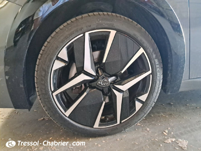 Peugeot 208 Hybrid 145 ch e-DCS6 GT
