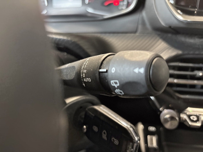 Peugeot 2008 PureTech 130 S&S EAT8 Style