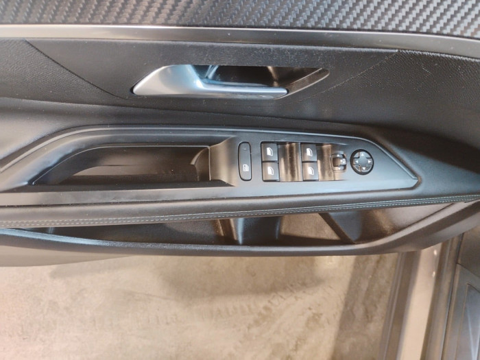 Peugeot 3008 Hybrid 225 e-EAT8 Allure Pack