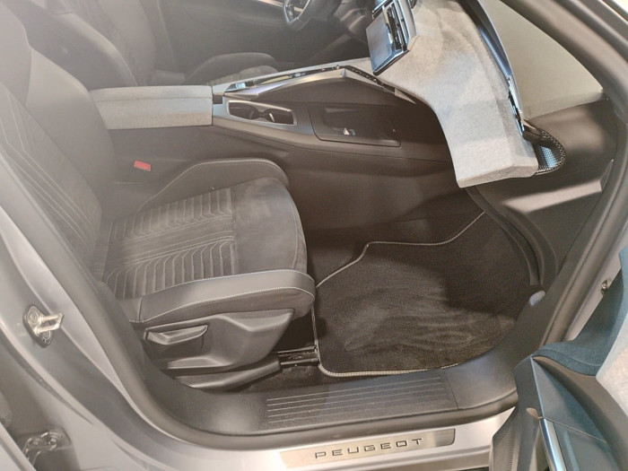 Peugeot 3008 Hybrid 136 e-DCS6 GT