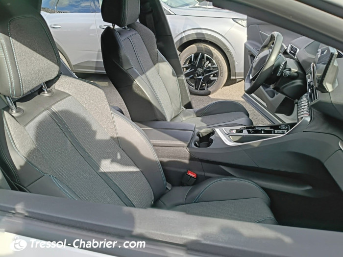 Peugeot 3008 Hybrid 136 e-DCS6 Allure Pack
