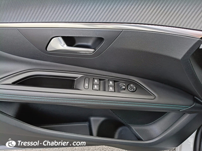 Peugeot 3008 Hybrid 136 e-DCS6 Allure Pack
