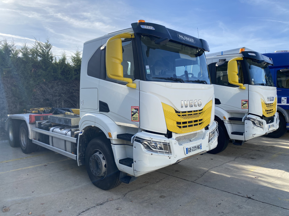IVECO X-Way Nouveau 6X4 480CV POLYBENNE