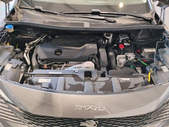 Peugeot 3008 Hybrid 225 e-EAT8 Allure