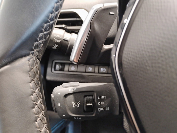 Peugeot 3008 Hybrid 225 e-EAT8 Allure