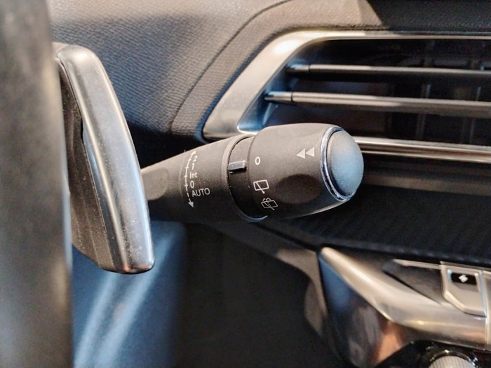 Peugeot 3008 Hybrid 225 e-EAT8 Allure