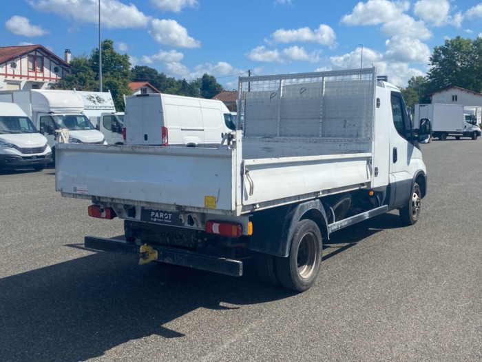 IVECO Daily CCb 35C16H3.0 empattement 3750