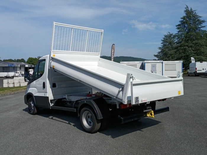 IVECO Daily CCb 35C16H empattement 3450 3.0