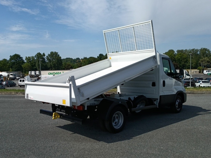IVECO Daily CCb 35C16H empattement 3450 3.0