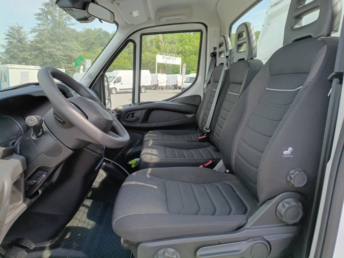 IVECO Daily CCb 35C16H empattement 3450 3.0