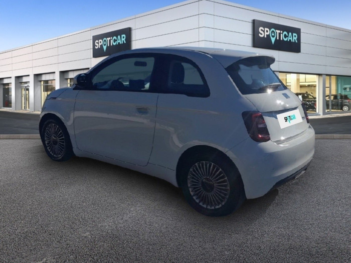 Fiat 500e BERLINE MY22 SERIE 1 STEP 2 500 e 95 ch Icône