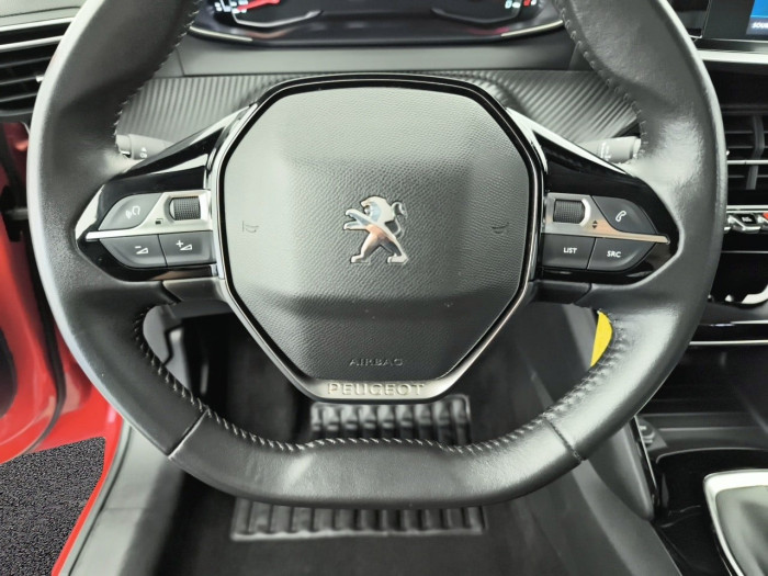 Peugeot 208 PureTech 100 S&S BVM6 Allure