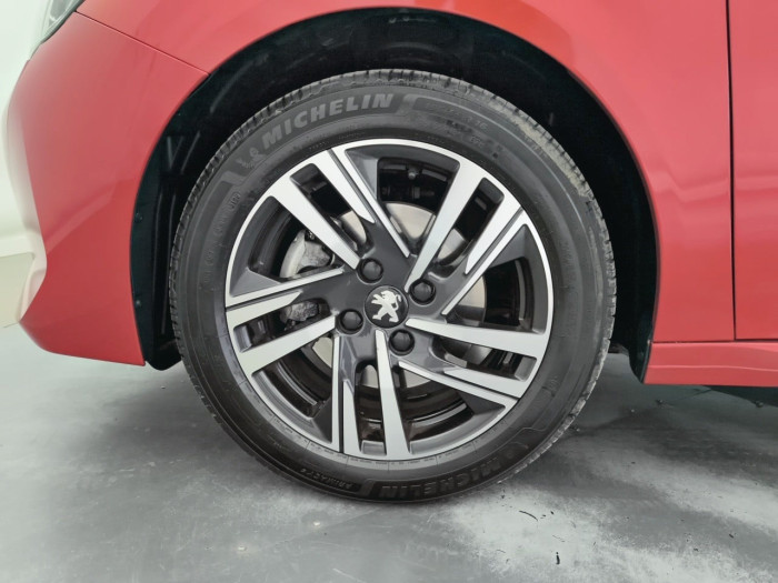 Peugeot 208 PureTech 100 S&S BVM6 Allure