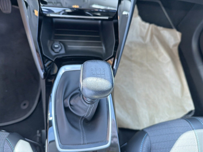Peugeot 208 Nouvelle Turbo 100 ch BVM6 Allure