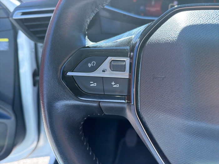 Peugeot 208 Nouvelle Turbo 100 ch BVM6 Allure