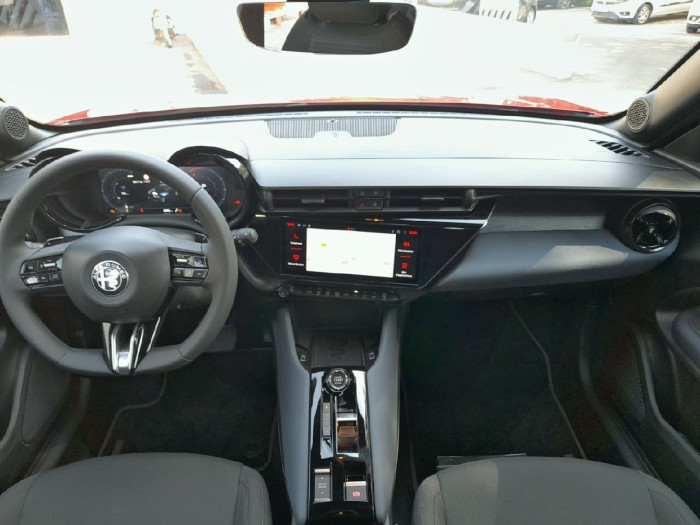Alfa Romeo JUNIOR 1.2 Ibrida 136 ch eDCT6 Techno