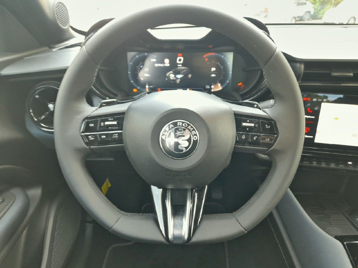 Alfa Romeo JUNIOR 1.2 Ibrida 136 ch eDCT6 Techno