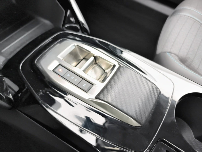 Peugeot 2008 PureTech 130 S&S EAT8 Allure