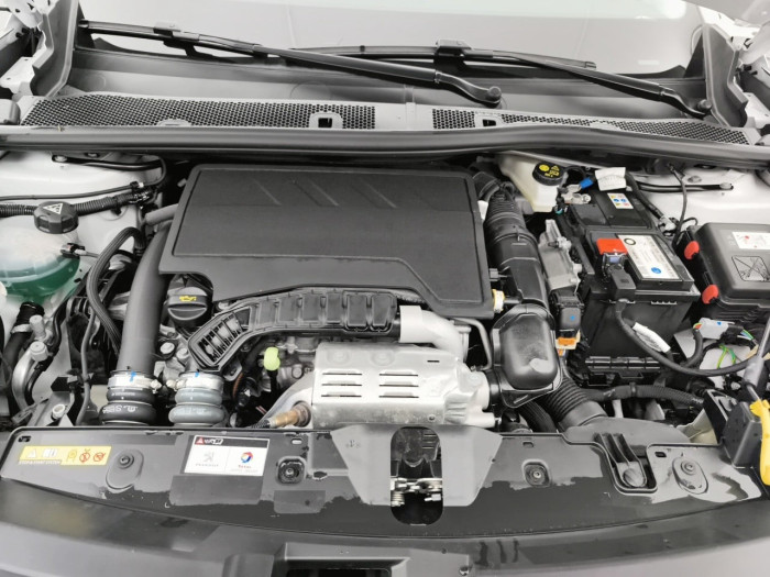 Peugeot 2008 PureTech 130 S&S EAT8 Allure