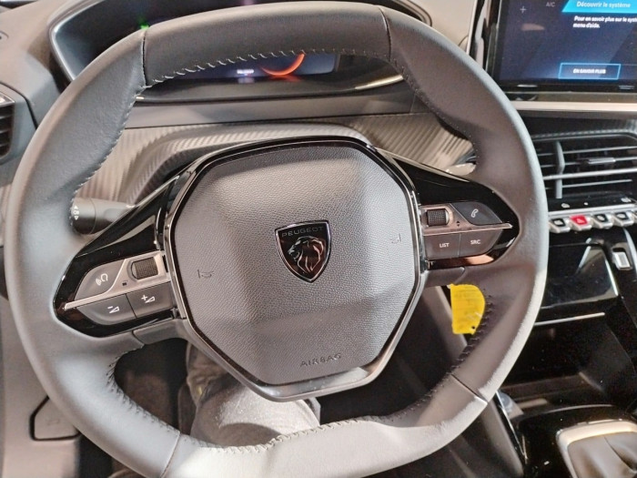 Peugeot 2008 PureTech 100 S&S BVM6 Allure