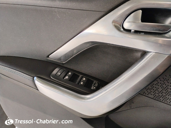 Peugeot 2008 PureTech 130ch S&S BVM6 Crossway