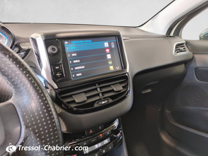 Peugeot 2008 PureTech 130ch S&S BVM6 Crossway