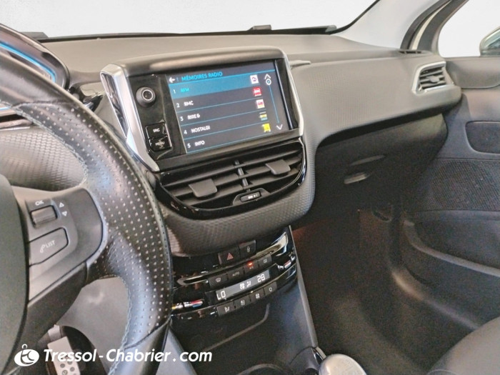 Peugeot 2008 PureTech 130ch S&S BVM6 Crossway