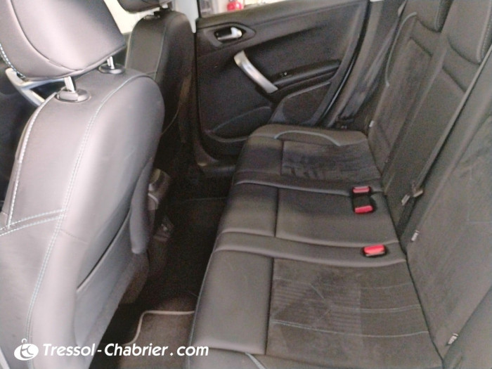 Peugeot 2008 PureTech 130ch S&S BVM6 Crossway