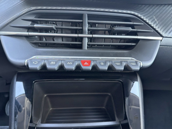 Peugeot 208 PureTech 75 S&S BVM5 Like
