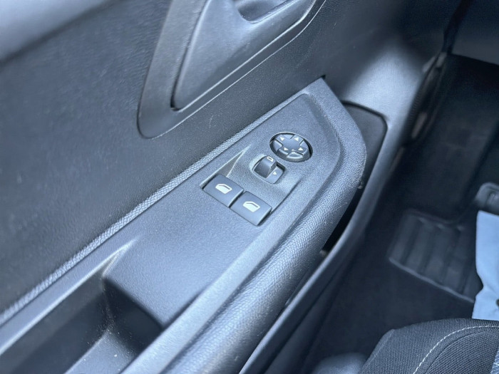 Peugeot 208 PureTech 75 S&S BVM5 Like