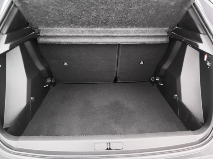 Peugeot 2008 Hybrid 136 e-DCS6 Allure