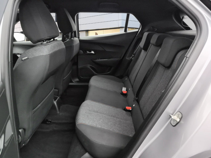 Peugeot 2008 Hybrid 136 e-DCS6 Allure