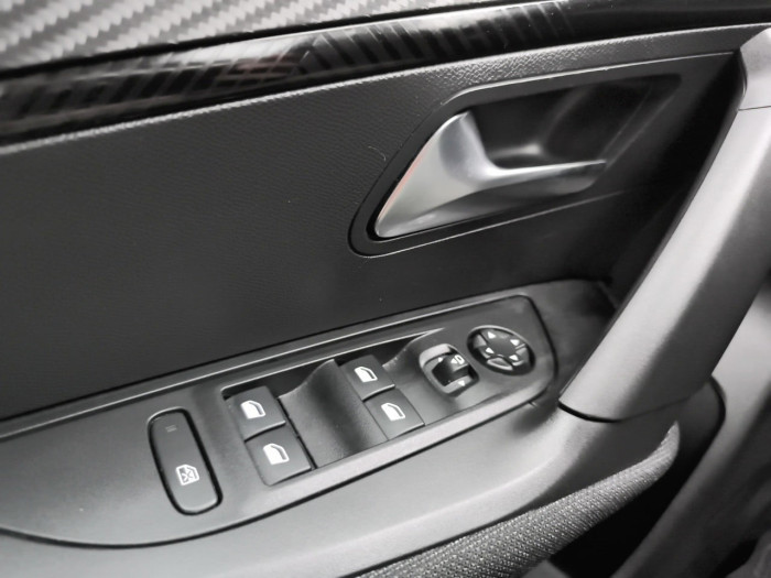 Peugeot 2008 Hybrid 136 e-DCS6 Allure